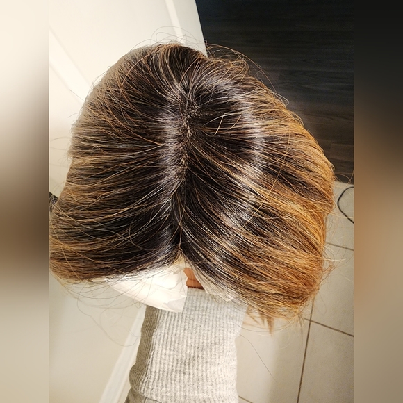 Brand new with tags. Belle Tress Dolce & Dolce 23". Mocha with Cream. - Picture 3 of 4